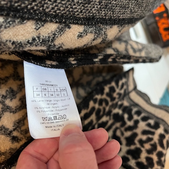 Christian Dior - Leopard Print Jacket-  Pre Fall 2021 Collection - Picture 4 of 6